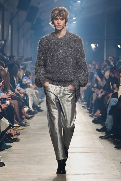Look 47